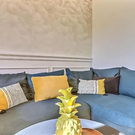 Le Yellow - - Climatise Nîmes